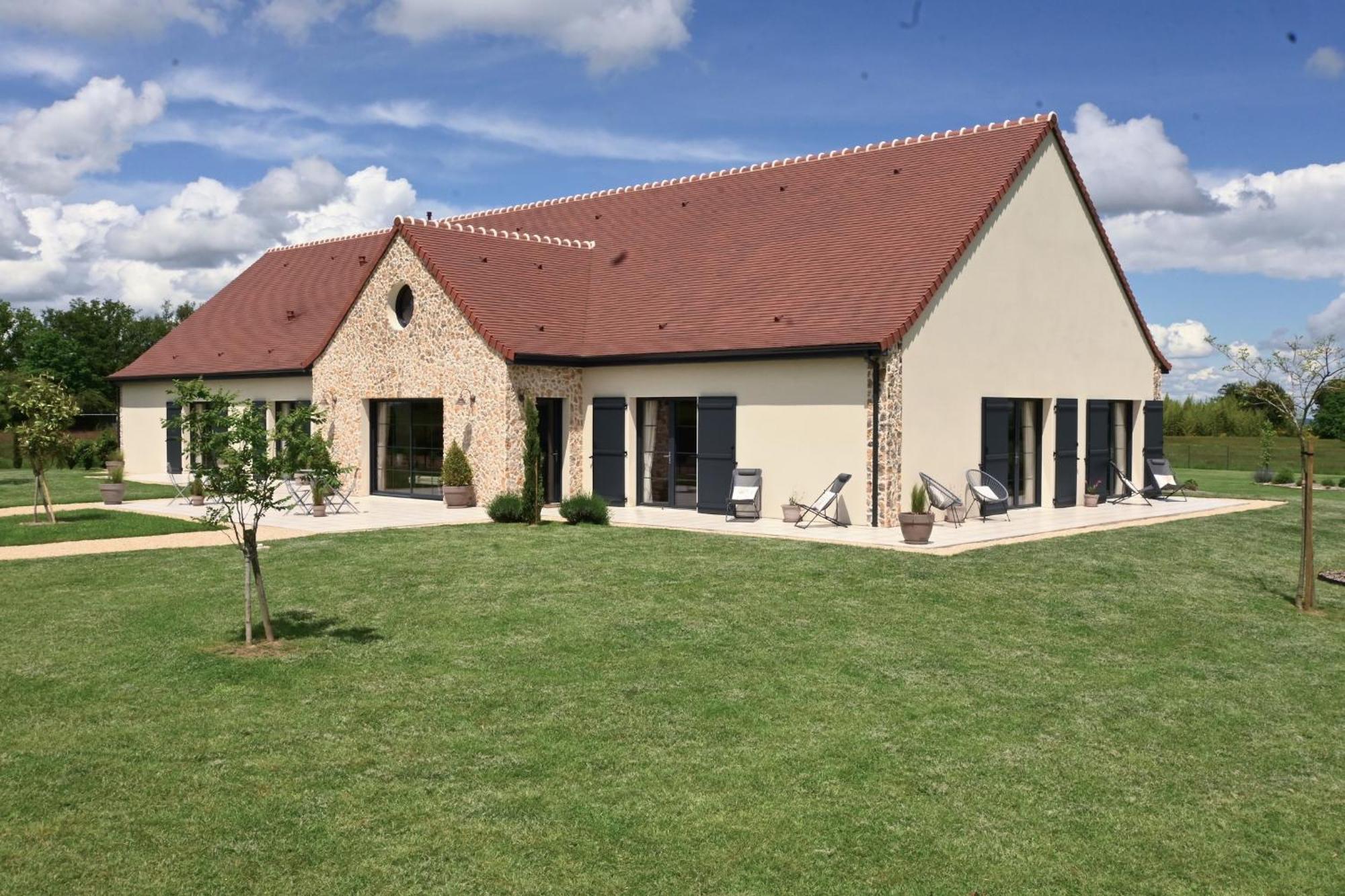 Aux 3 Forets Bizeneuille Exterior photo